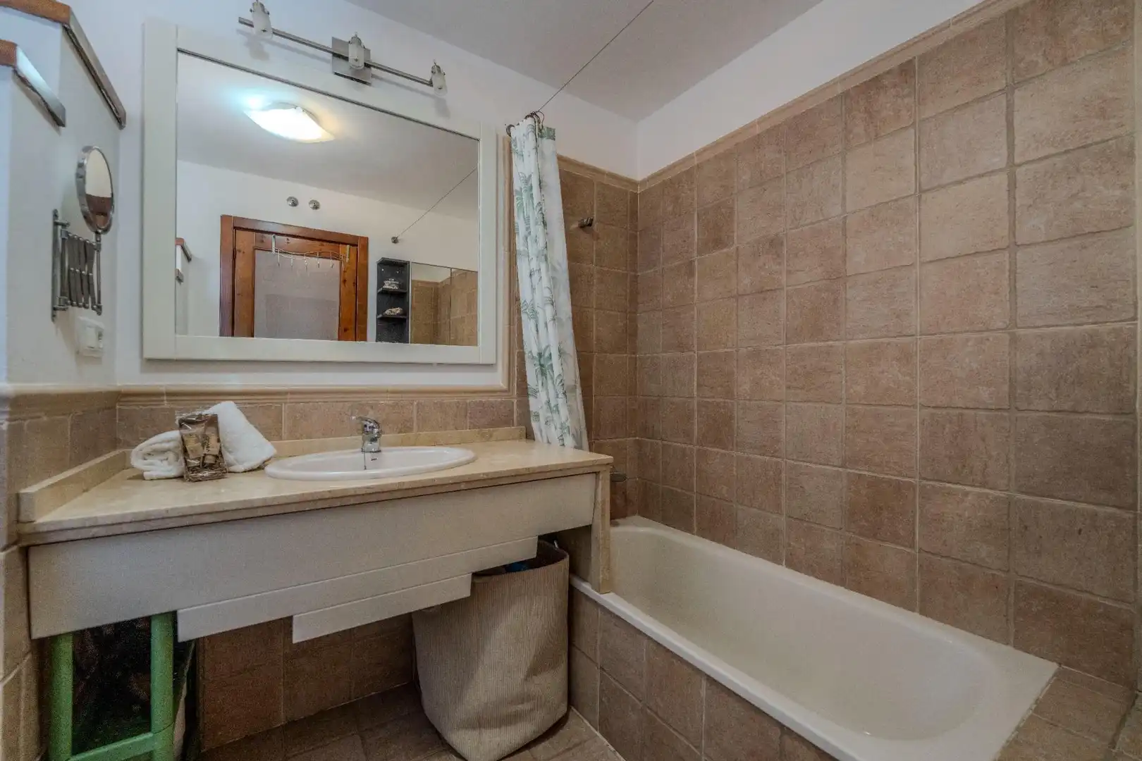 Baño de Casa adosada en venta en Ayamonte con Aire acondicionado, Calefacción y Jardín privado
