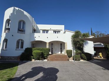 Villa con balcone in vendita a Passatge Quermançó