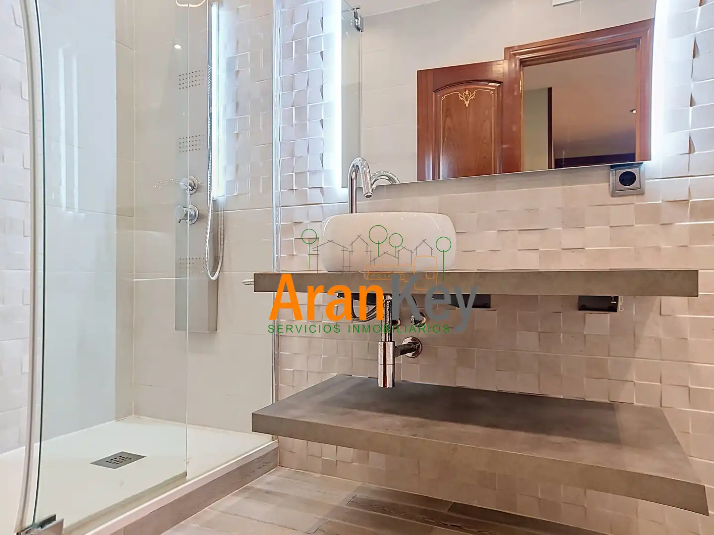 Baño de Piso en venta en Ocaña con Aire acondicionado y Horno