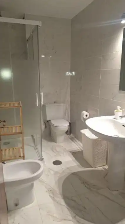 Bathroom of Flat for rent in Ronda