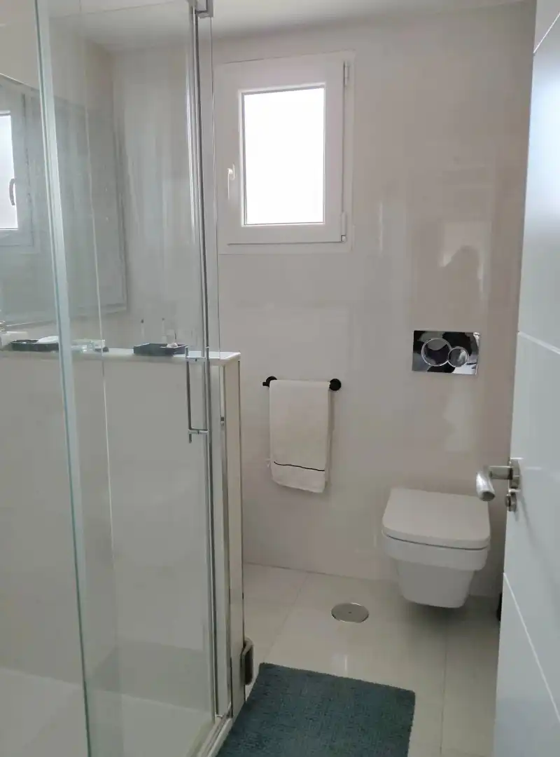 Baño de Piso en venta en Santander con Calefacción