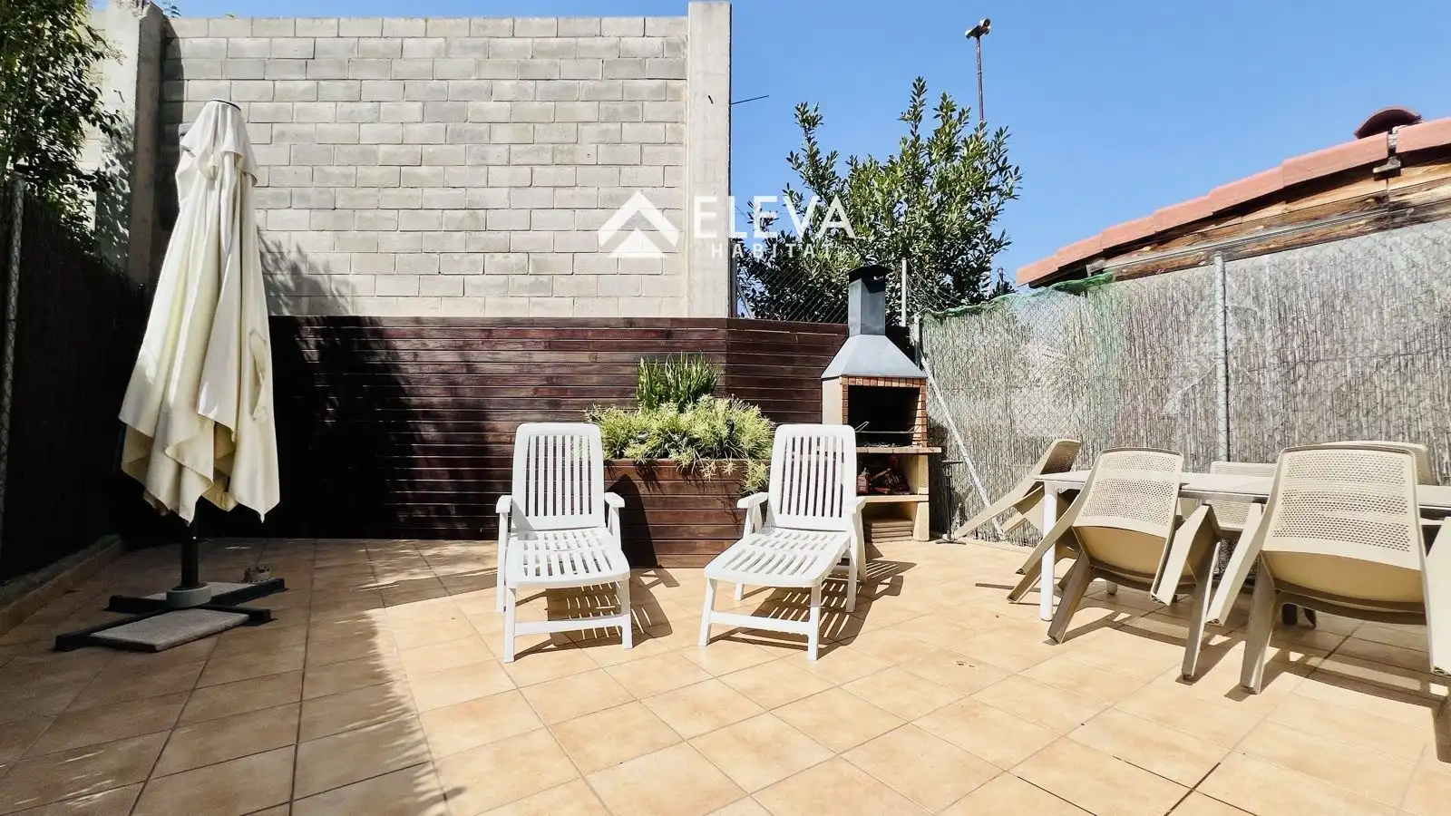 Adosado con terraza en venta en La Font
