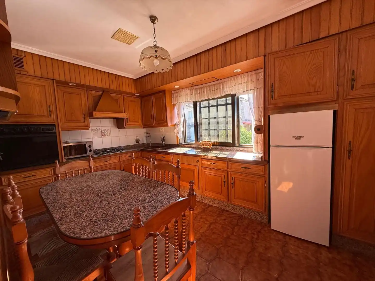 Cocina de Casa o chalet en venta en O Bolo  con Calefacción, Jardín privado y Parquet