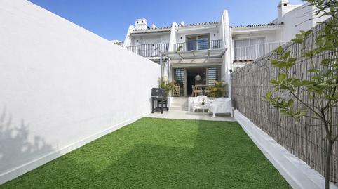 Foto 2 de Casa adosada en venda a Seghers, Estepona