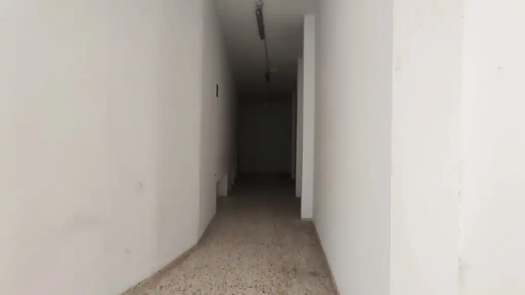 Local comercial en venta en Avenida Europa, imagen 3