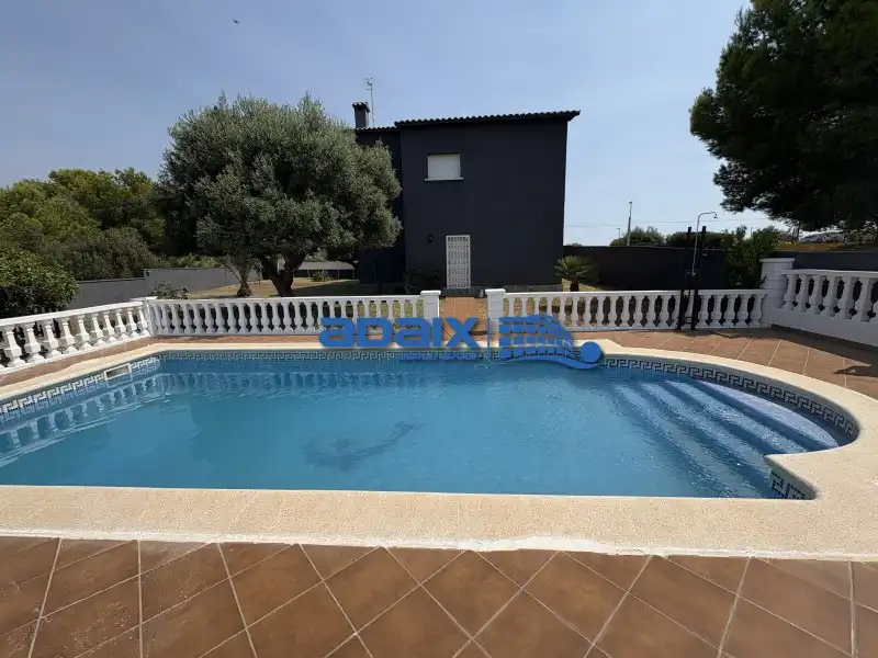 Swimming pool of Houses for sale in Roda de Berà  with Swimming Pool