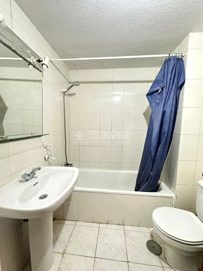 Bathroom of Flat for sale in Móstoles