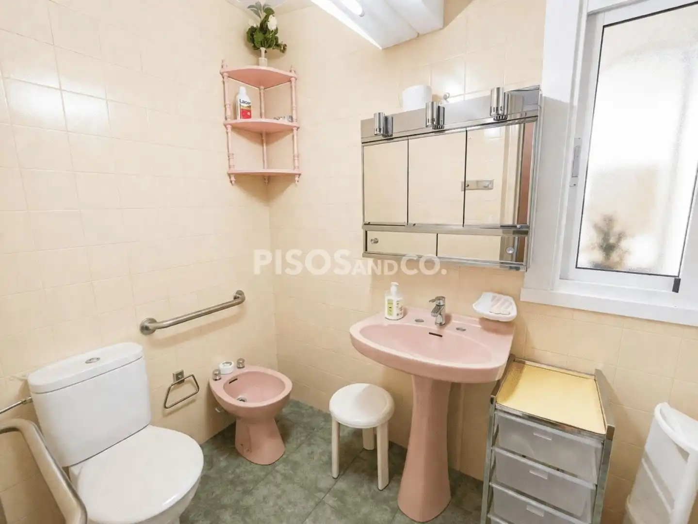 Bathroom of Flat for sale in A Coruña Capital   with Heating, Terrace and Furnished