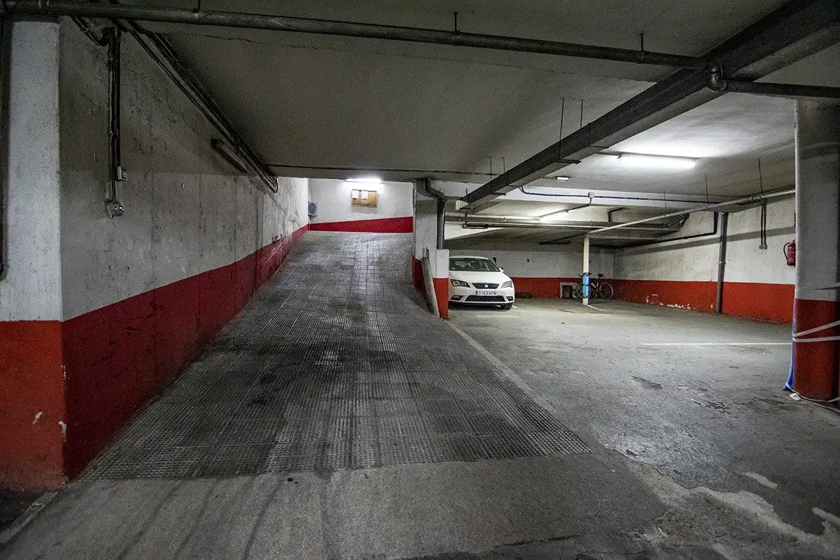 Parkplatz von Garage zur Miete in Madrid