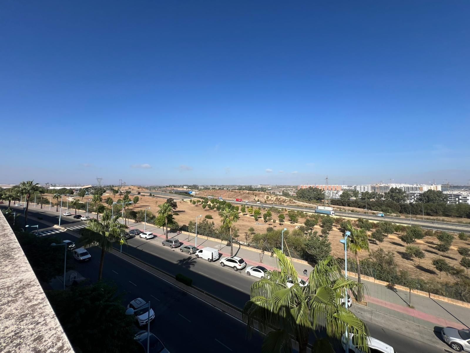 Vista exterior de Pis en venda en Dos Hermanas amb Aire condicionat i Balcó