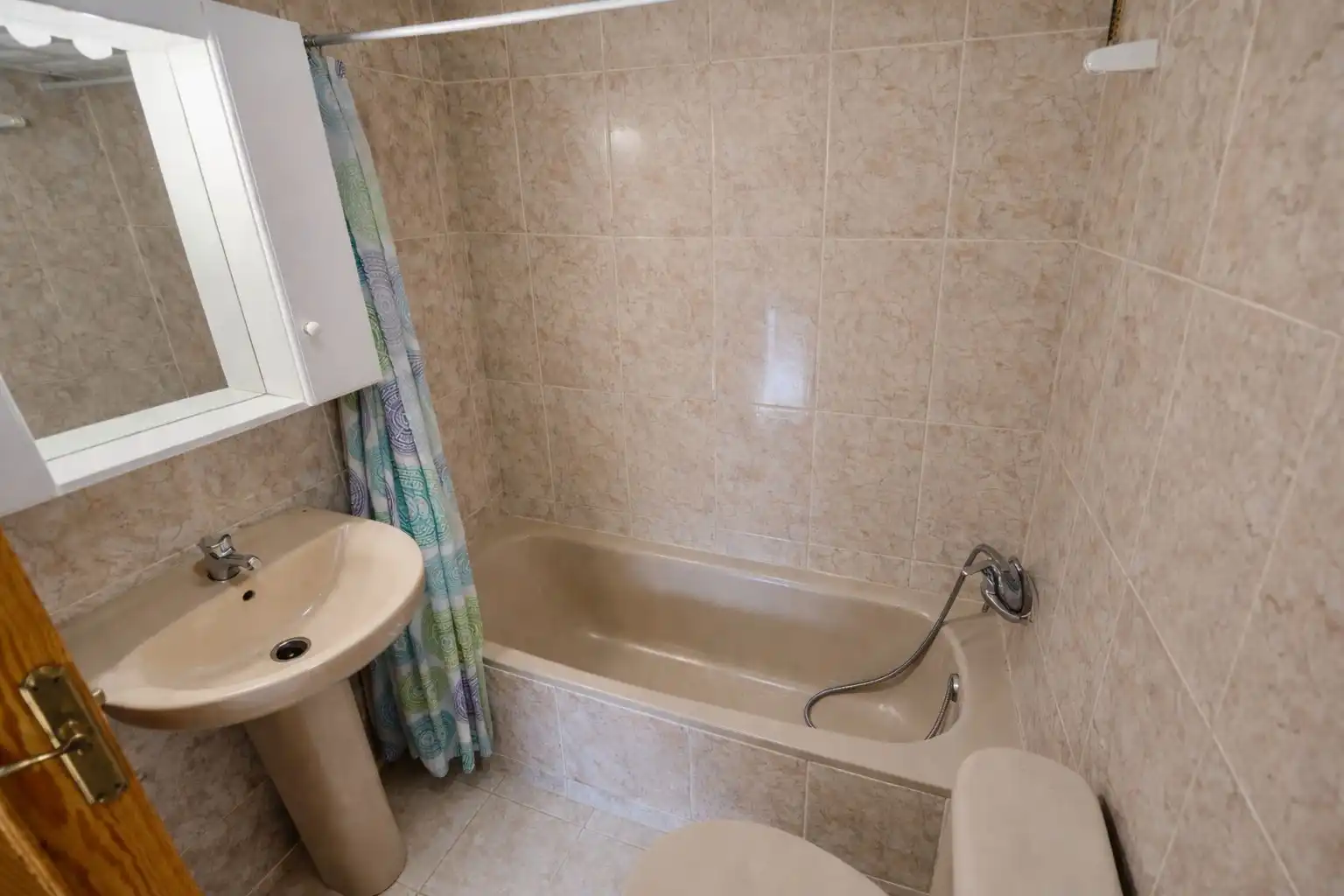 Baño de Piso en venta en Arona con Terraza, Trastero y Amueblado