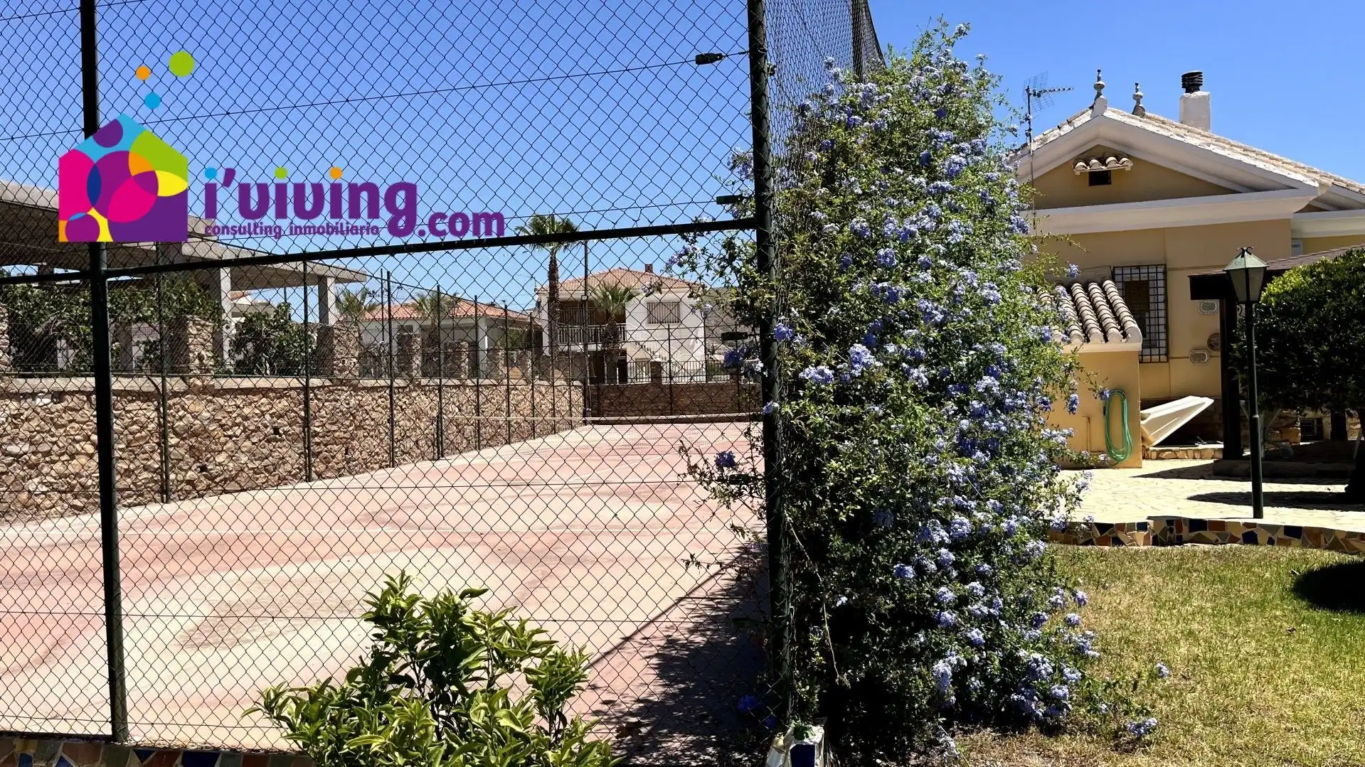 Parking of Houses for rent in Cantoria
