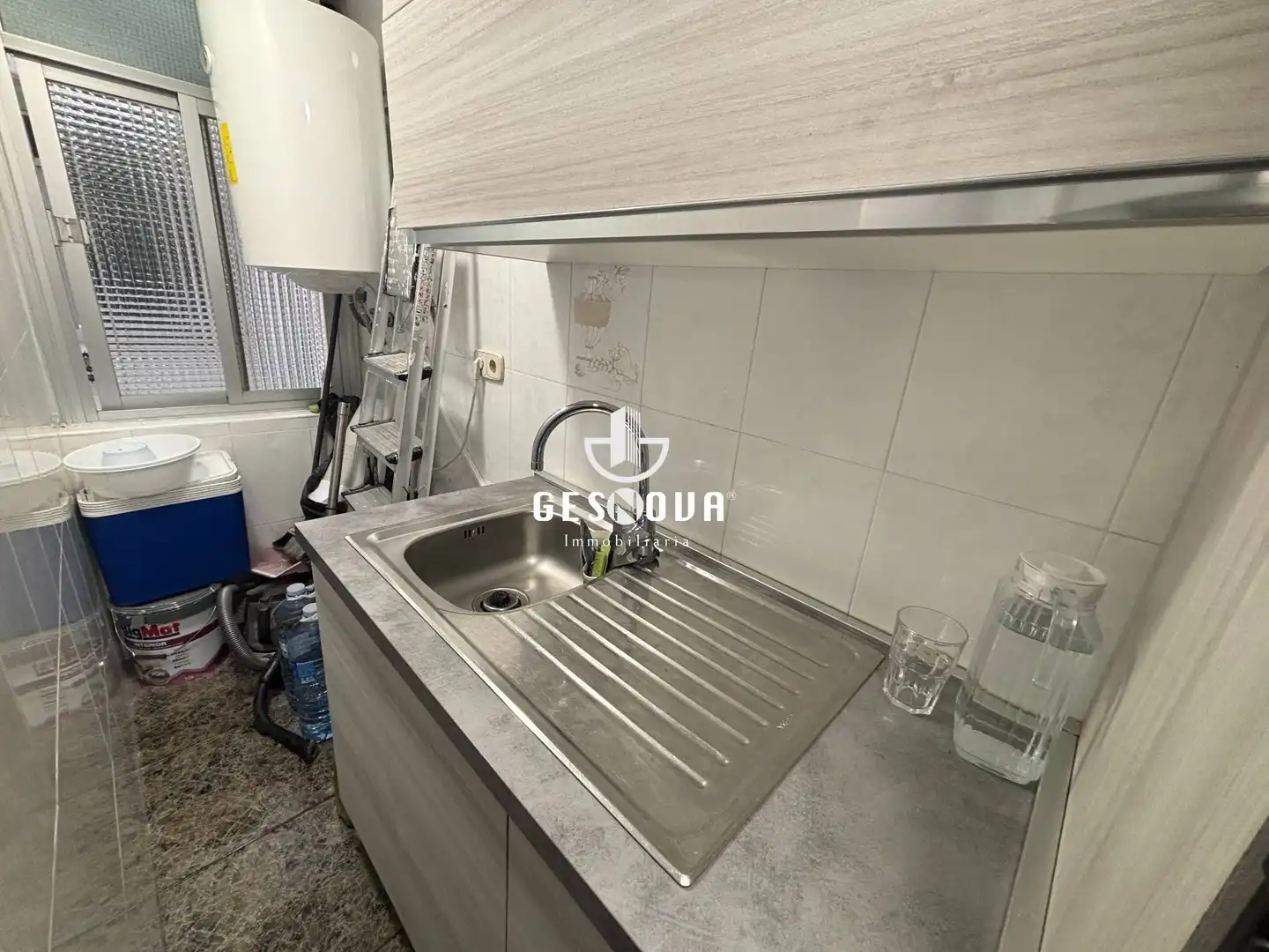 Kitchen of Flat for sale in Sant Feliu de Llobregat  with Air Conditioner and Balcony