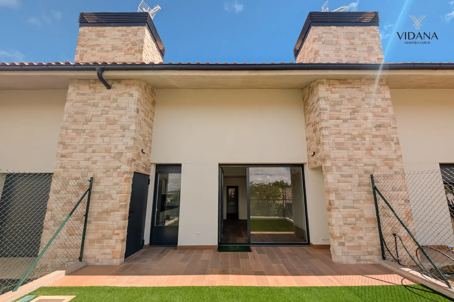 Vista exterior de Casa o xalet en venda en Berriozar amb Calefacció, Jardí privat i Traster