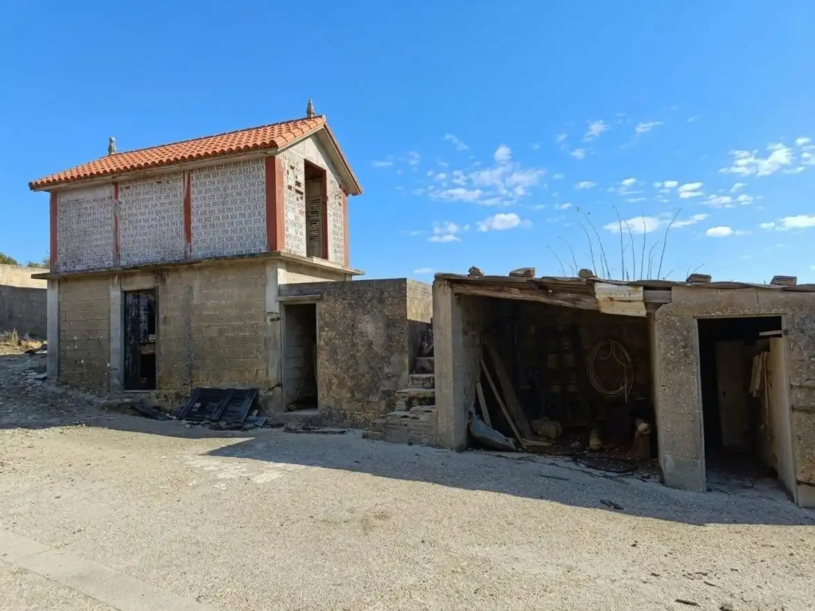 Houses for sale in Arteixo, A Coruña