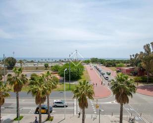 Exterior view of Flat for sale in  Barcelona Capital  with Air Conditioner, Heating and Terrace