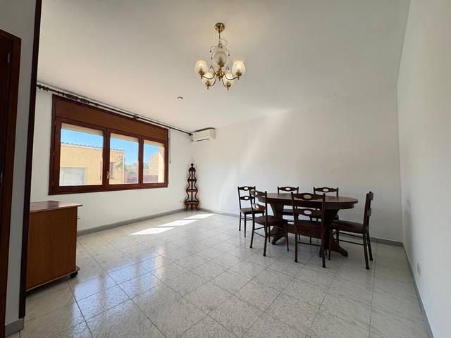 Casa-chalet en Alquiler en Lladó