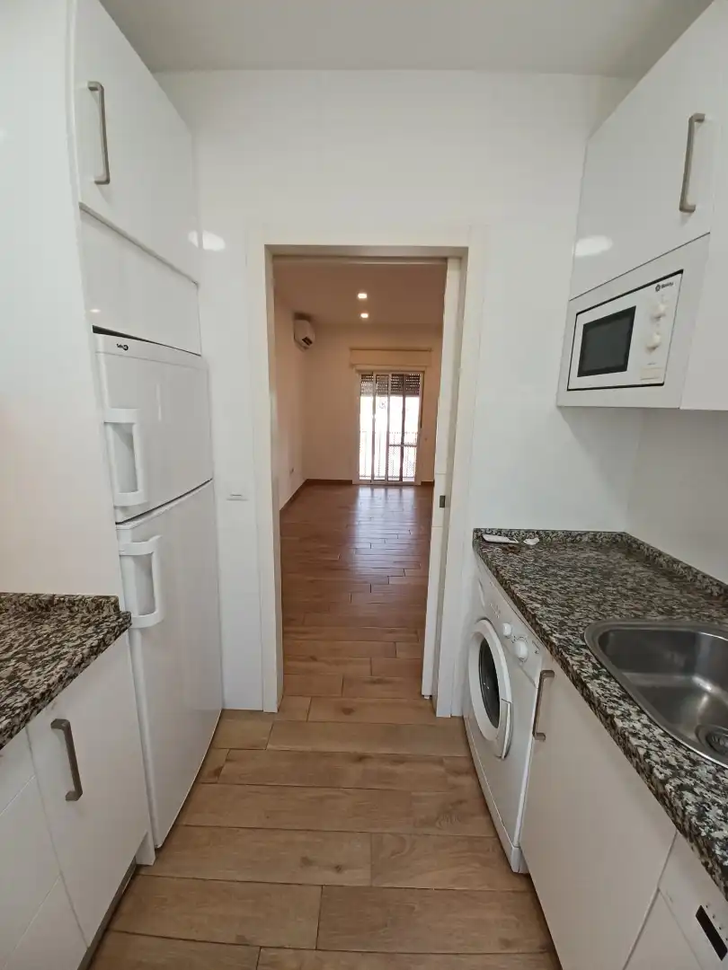 Cuina de Pis en venda en Sevilla amb Aire condicionat, Calefacció i Rentadora