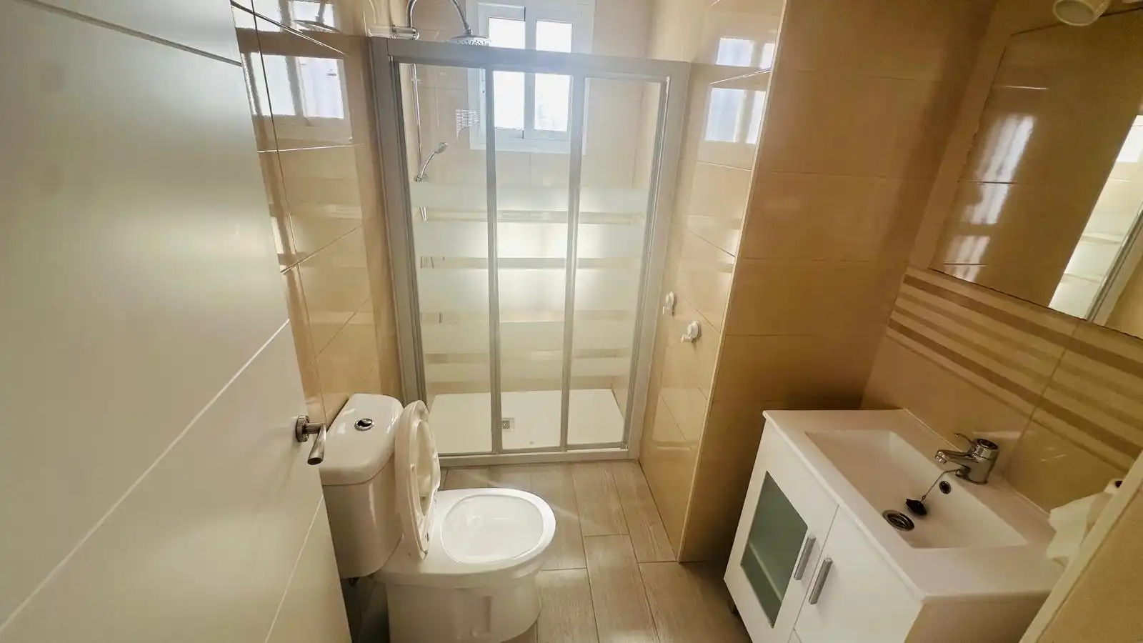 Bany de Casa o xalet en venda en Aznalcázar amb Aire condicionat, Calefacció i Jardí privat