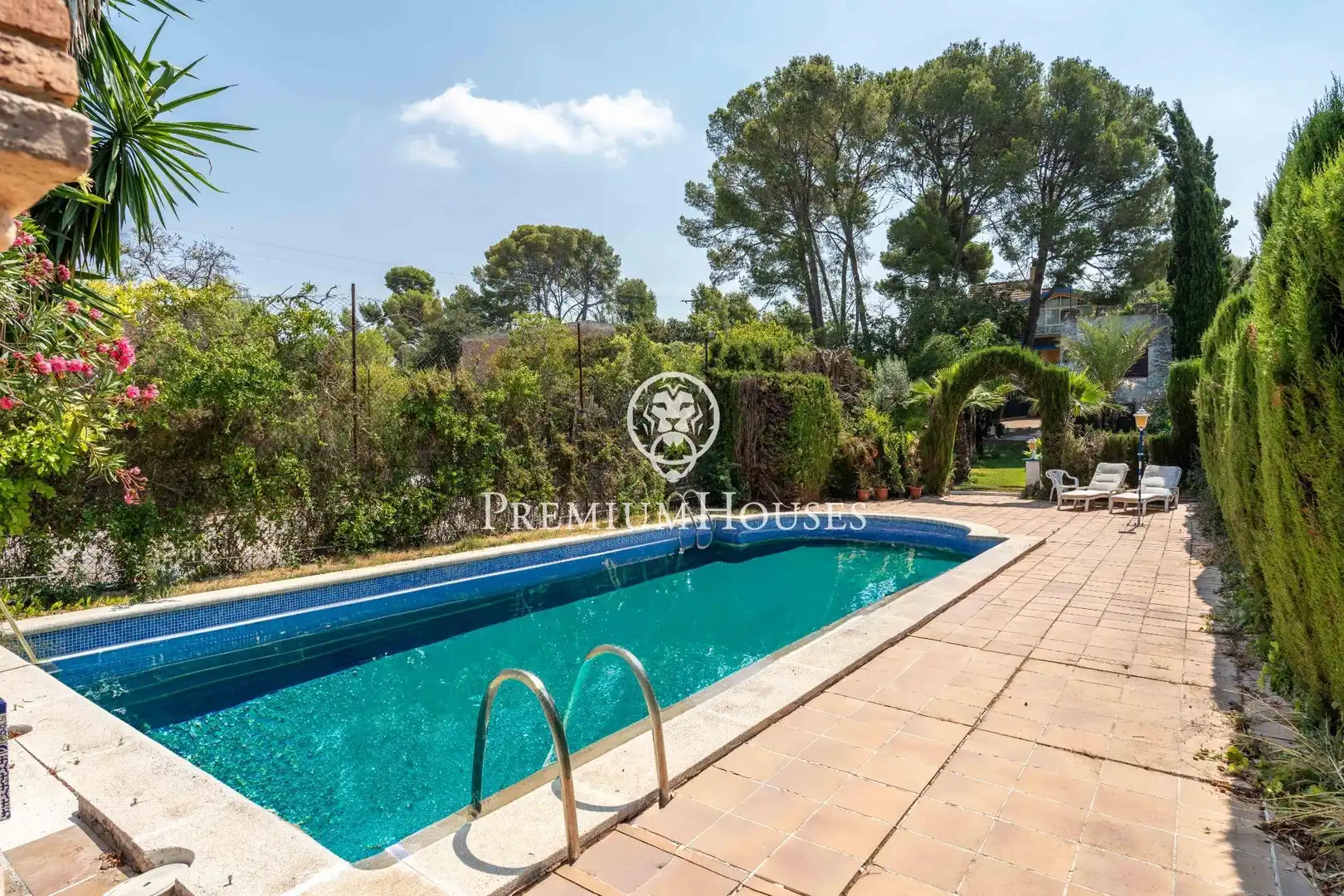 Swimming pool of Houses for sale in La Secuita  with Private garden, Terrace and Storage room