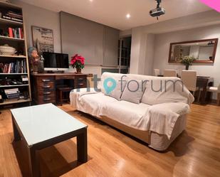 Living room of Flat for sale in  Barcelona Capital  with Air Conditioner, Heating and Parquet flooring