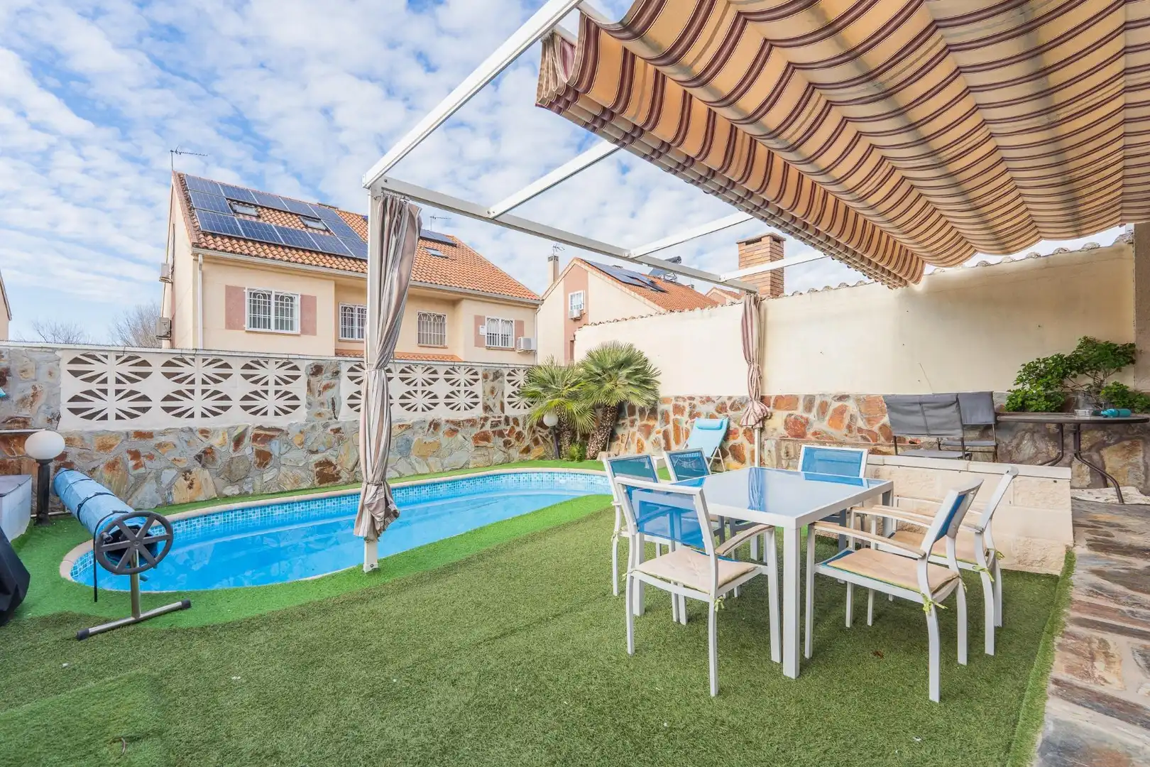 Casa adosada en venta en Calle Calle de Príncipe de Asturias, 19, Las Lomas