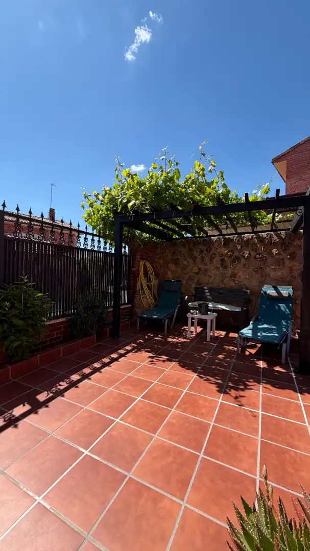 Terraza de Casa o chalet en venta en Campo Real con Aire acondicionado, Calefacción y Jardín privado