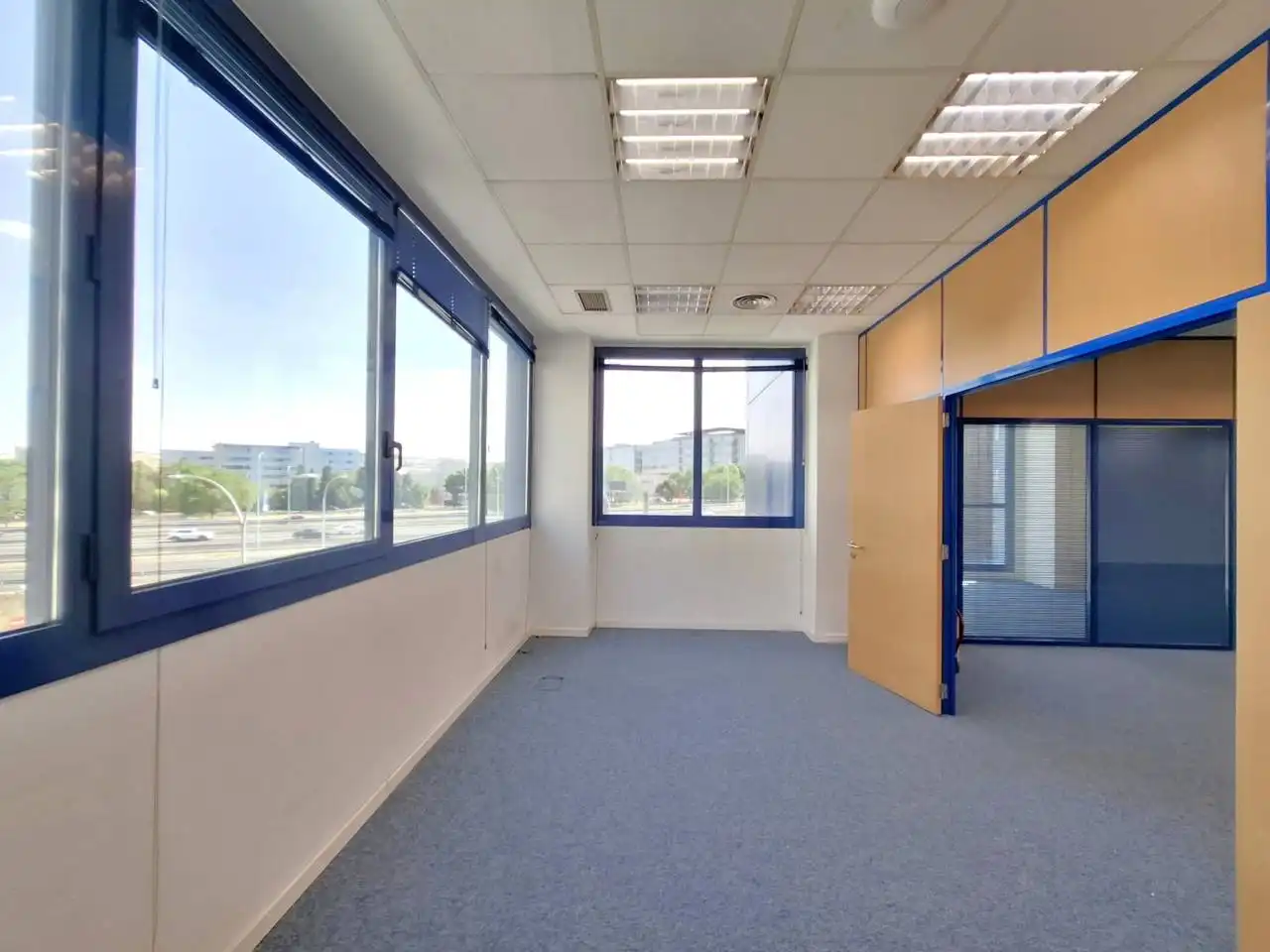 Office for rent in Madrid  with Air Conditioner, Heating and Alarm