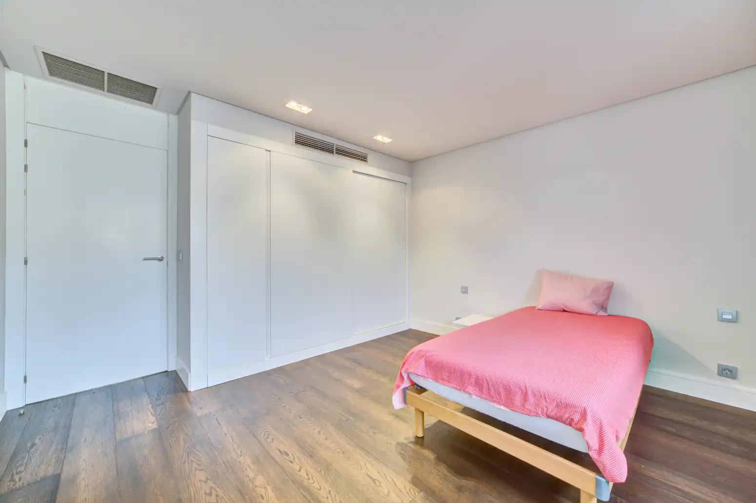 Habitación de Casa o chalet de alquiler en Zizur Mayor / Zizur Nagusia con Calefacción, Jardín privado y Parquet
