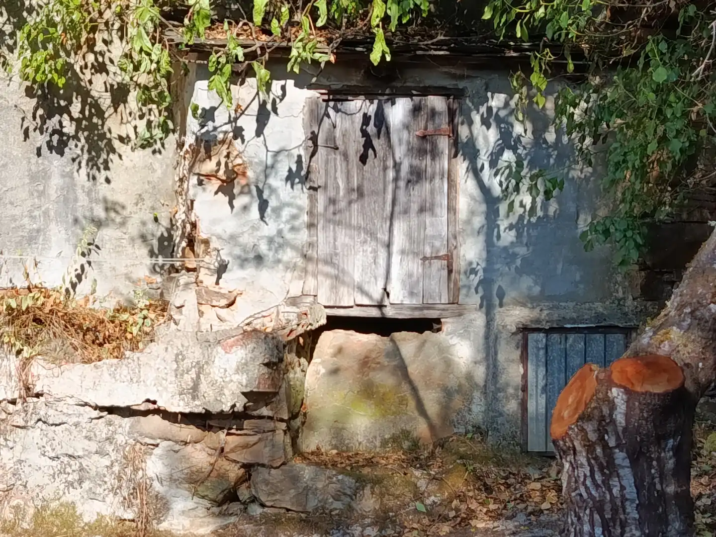 Vista exterior de Finca rústica en venda en A Pobra do Brollón  amb Jardí privat, Moblat i Forn