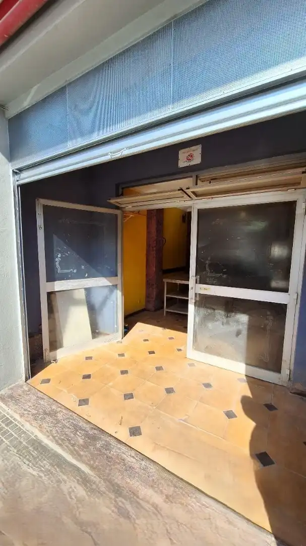 Local comercial de lloguer a Carrer de Fortaleny, imagen 9