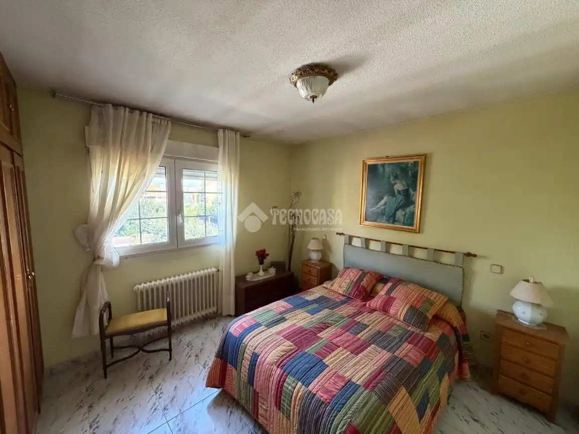 Dormitori de Casa o xalet en venda en Valdetorres de Jarama amb Calefacció