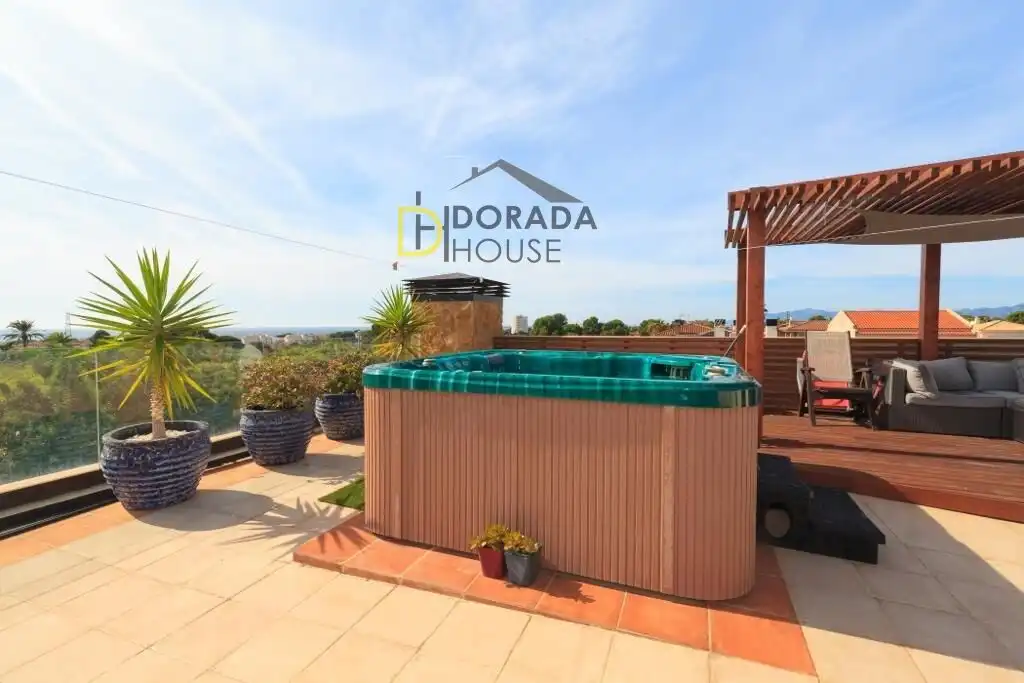 Terrace of Houses for sale in Cambrils  with Air Conditioner, Private garden and Terrace