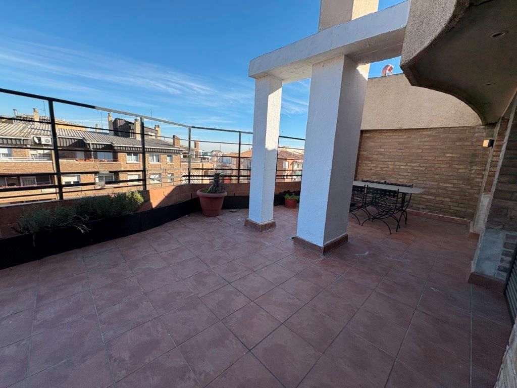 Àtic de lloguer a Gran Passeig de Ronda, Mariola