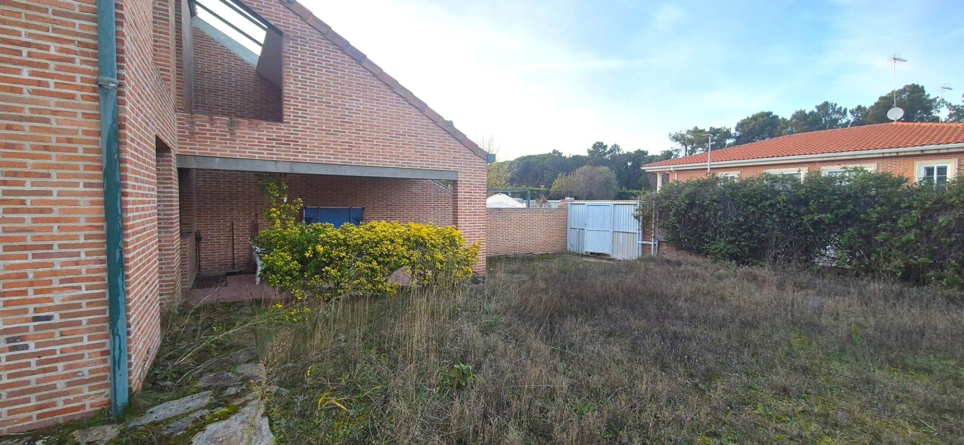 Single-family semi-detached for sale in Mojados  with Heating, Private garden and Community pool
