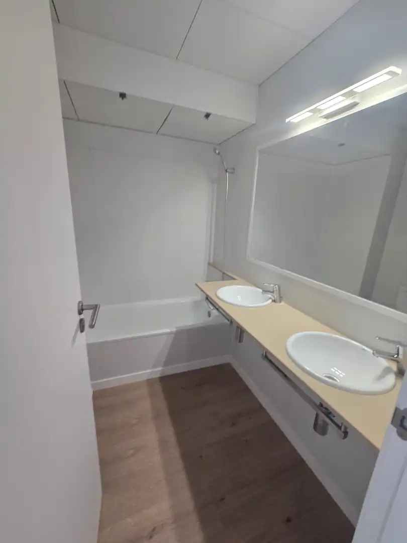 Badezimmer von Wohnung zum Verkauf in Vandellòs i l'Hospitalet de l'Infant mit Klimaanlage, Heizung und Privatgarten
