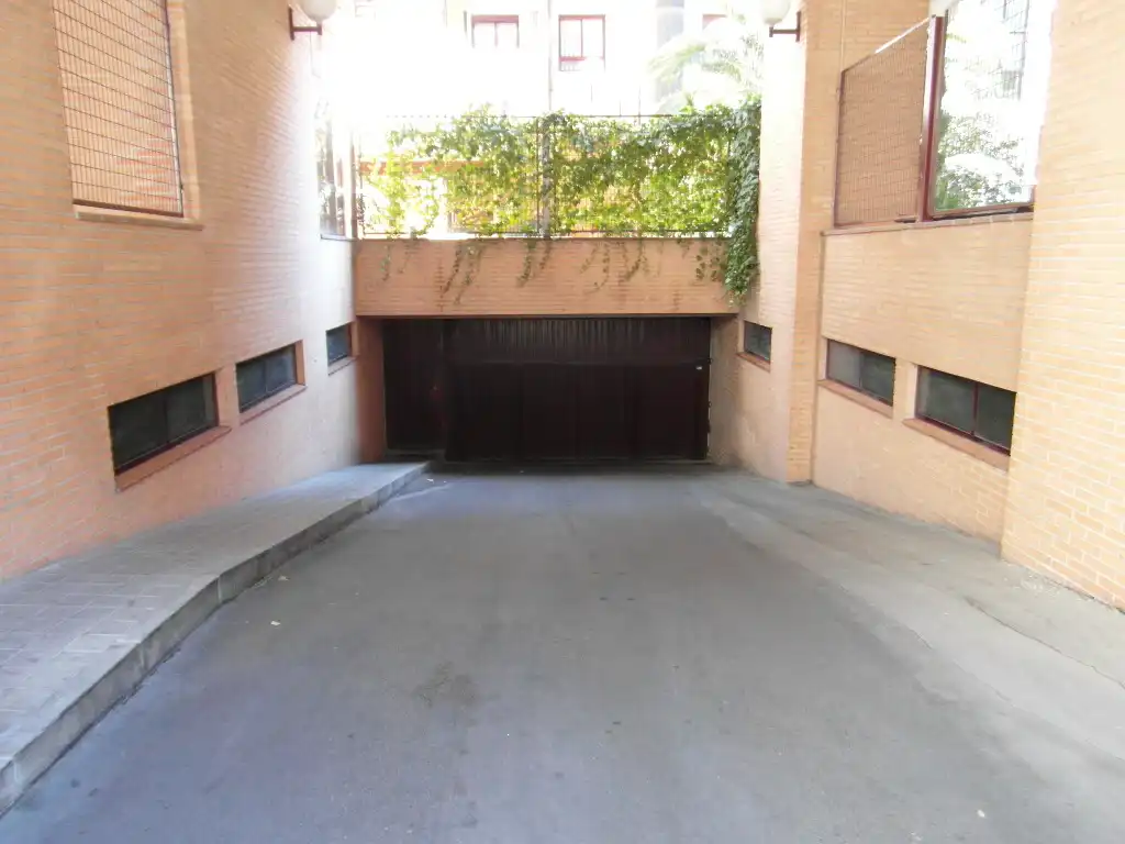 Individual con ascensor en alquiler en Calle Etreros, imagen 13