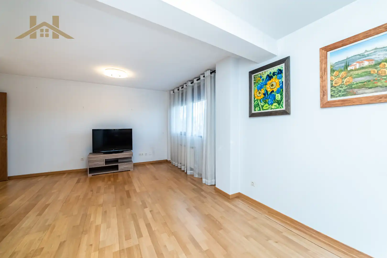 Sala d'estar de Pis en venda en Las Ventas de Retamosa amb Calefacció, Jardí privat i Piscina comunitària