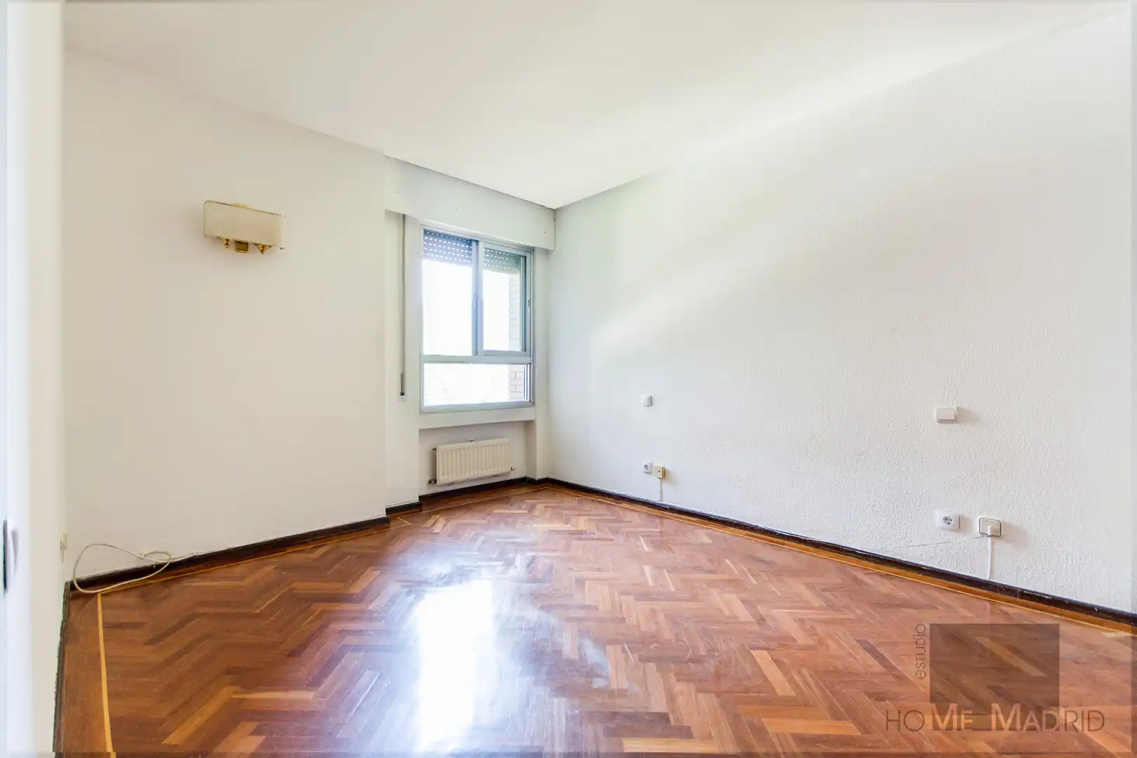 Bedroom of Flat for sale in Madrid  with Air Conditioner, Heating and Parquet flooring