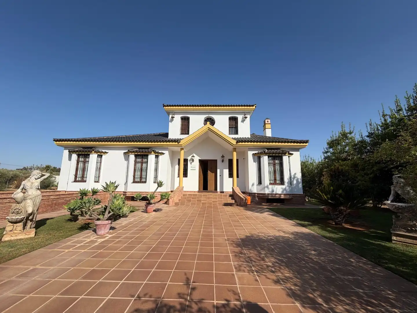 Casa con piscina en venta en Mairena del Alcor, imagen 3