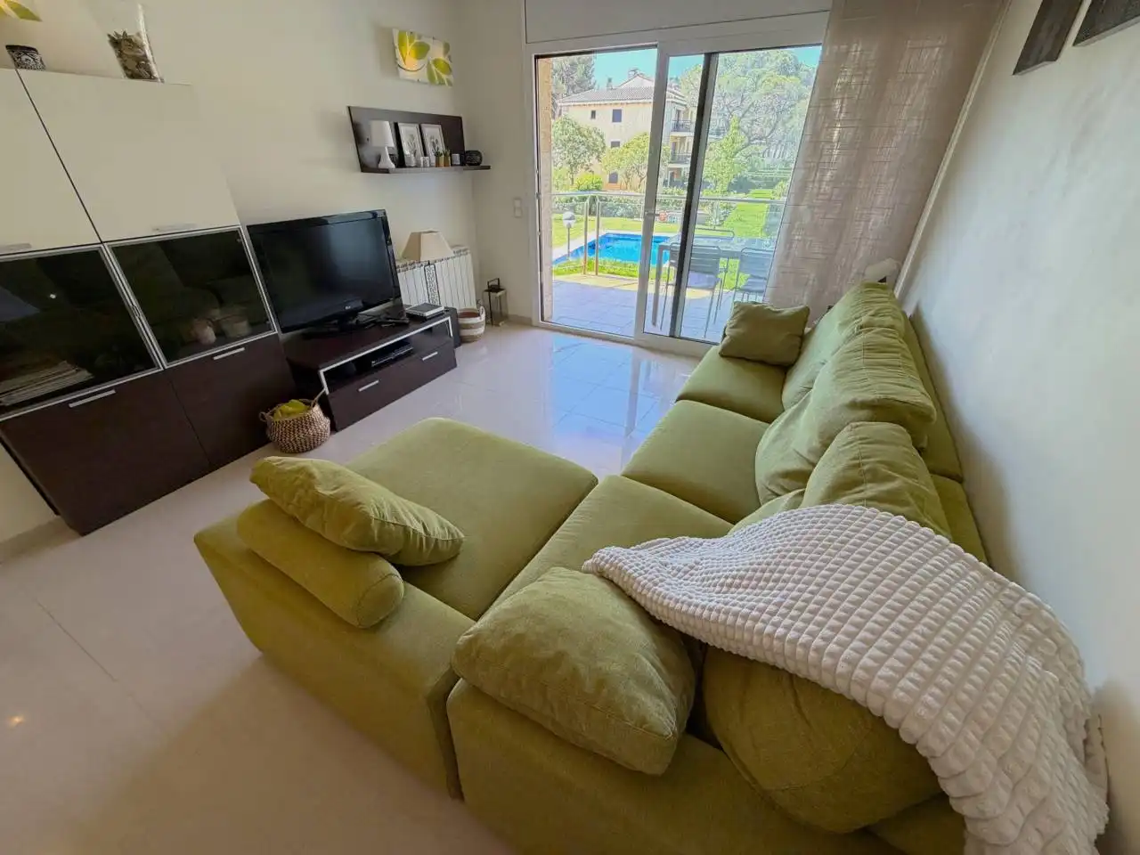 Wohnzimmer von Wohnungen zum Verkauf in Castell d'Aro, Platja d'Aro i s'Agaró mit Klimaanlage, Heizung und Terrasse