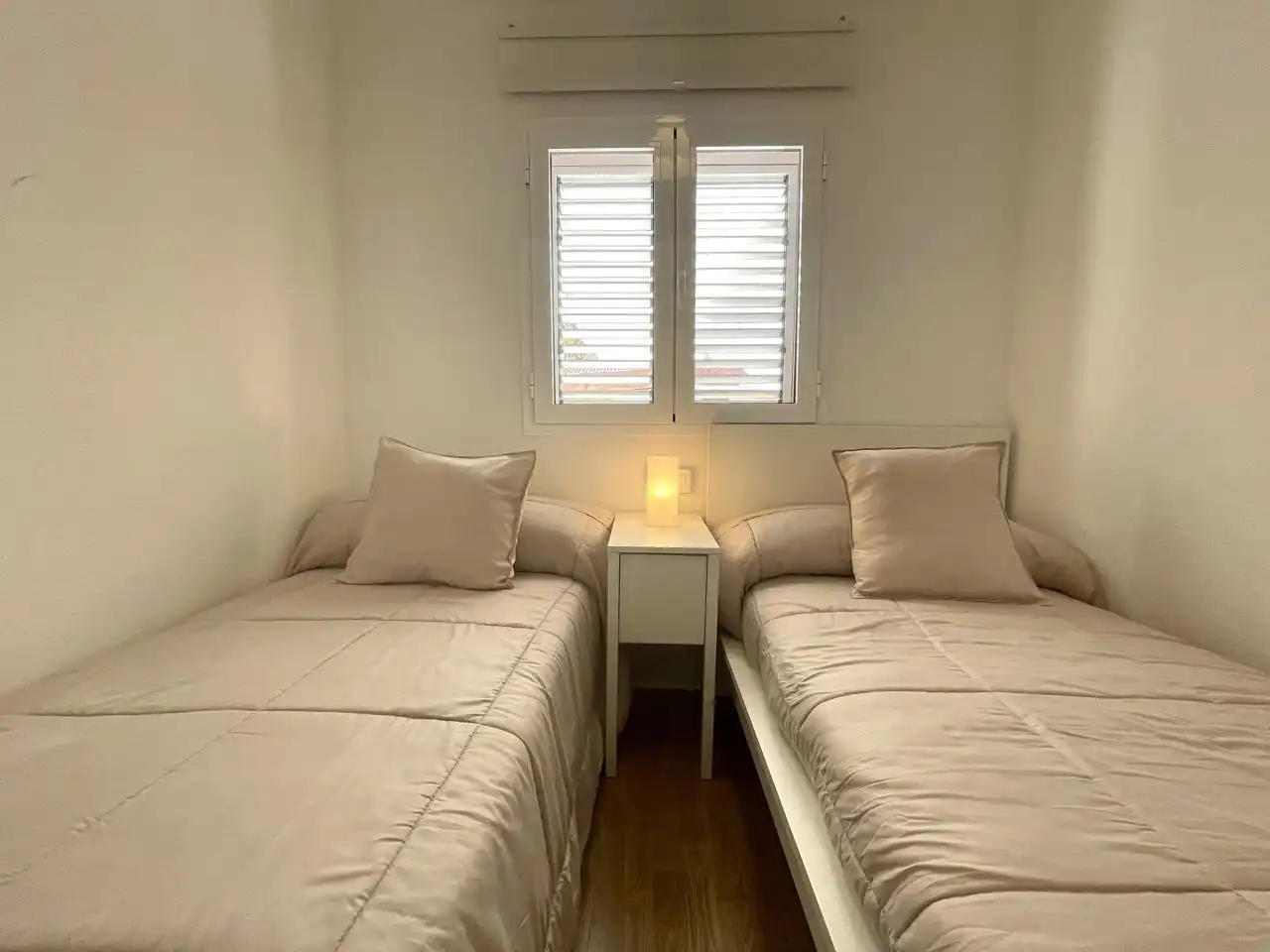 Schlafzimmer von Maisonette zum Verkauf in San Bartolomé de Tirajana mit Klimaanlage, Privatgarten und Parkett