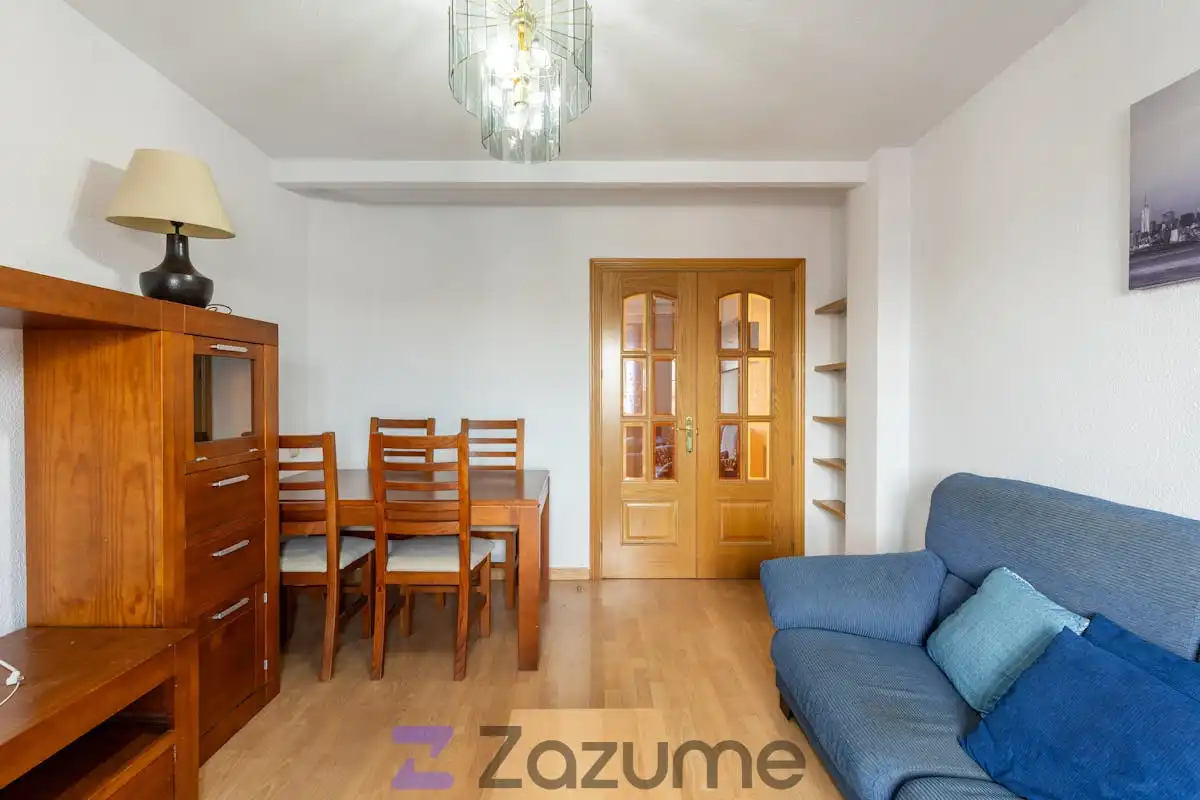 Wohnung zur Miete in Av. del Dr. García Tapia, Marroquina