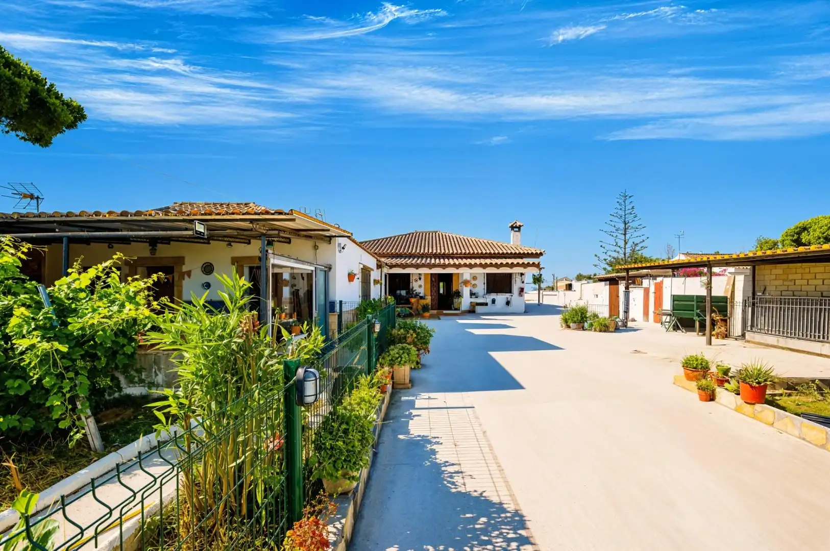 Chalet con jardín en venta en La Barrosa, imagen 3