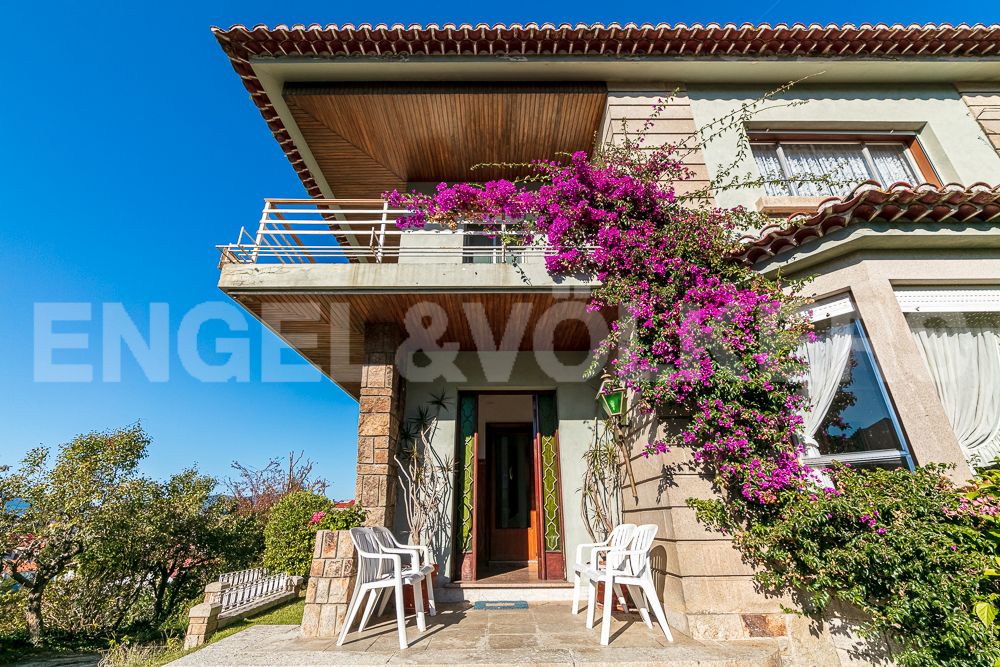 Exterior view of House or chalet for sale in Vigo   with Heating, Private garden and Parquet flooring