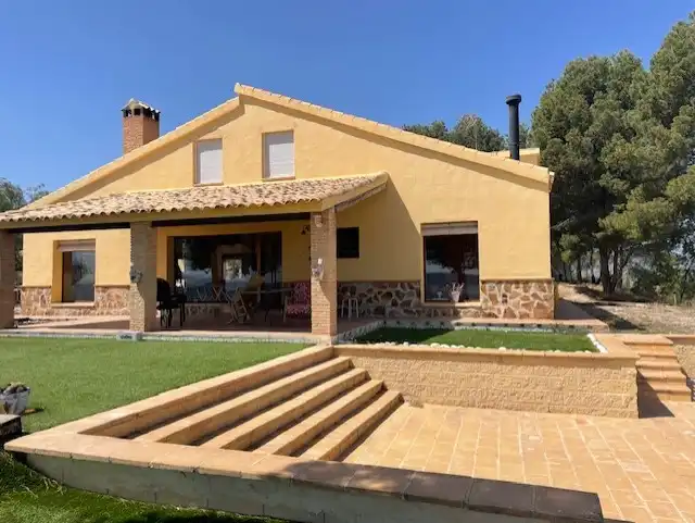 Houses for sale in Pliego