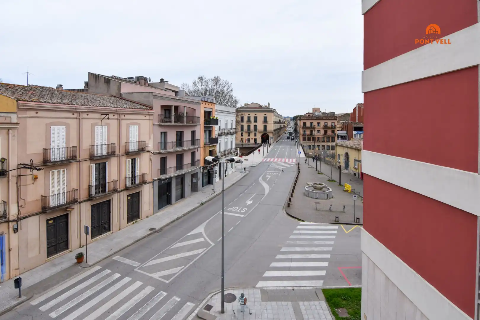 Vista exterior de Pis en venda en La Bisbal d'Empordà amb Calefacció, Terrassa i Balcó