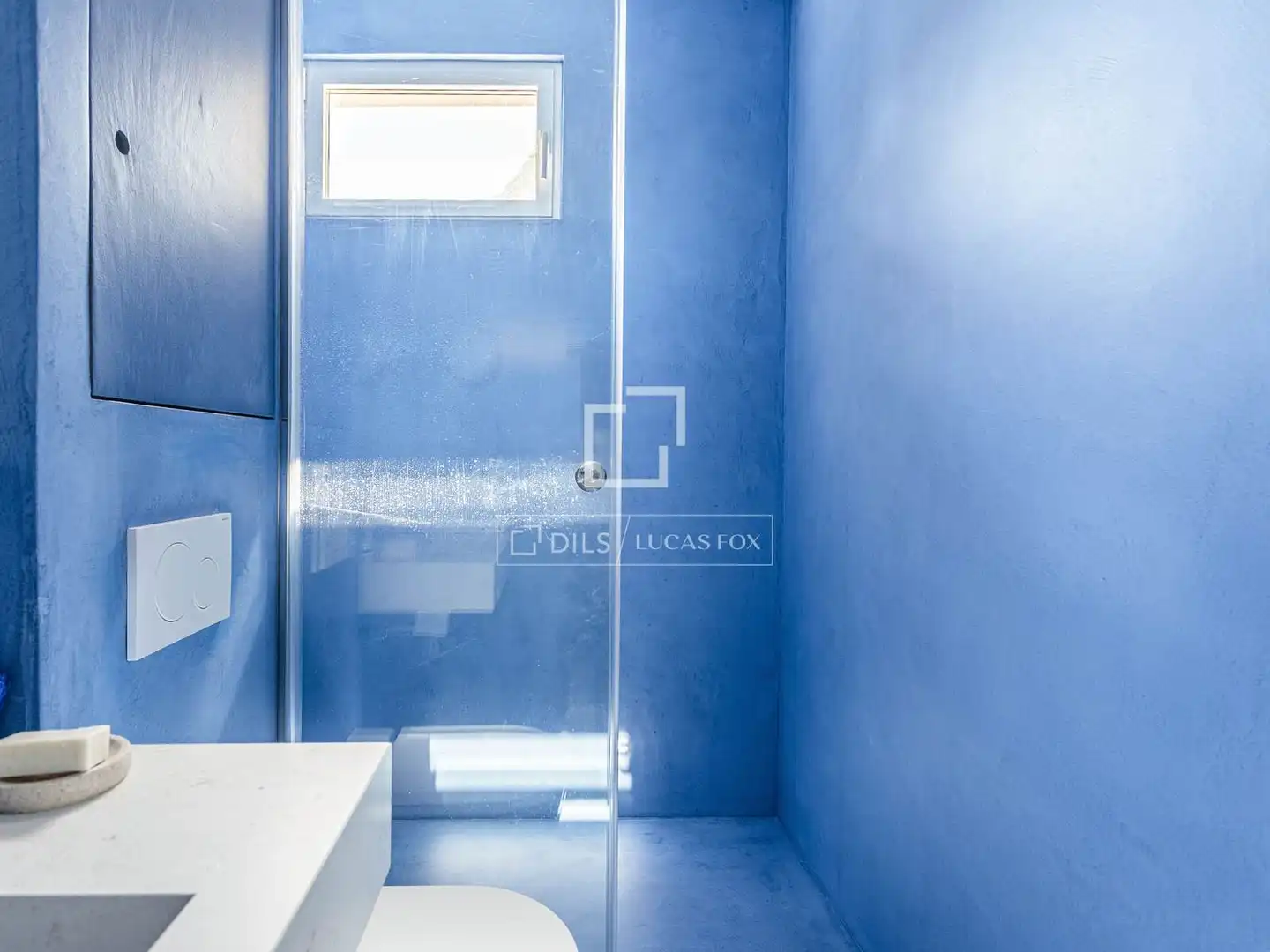 Bathroom of Flat for rent in Madrid  with Air Conditioner, Heating and Private garden