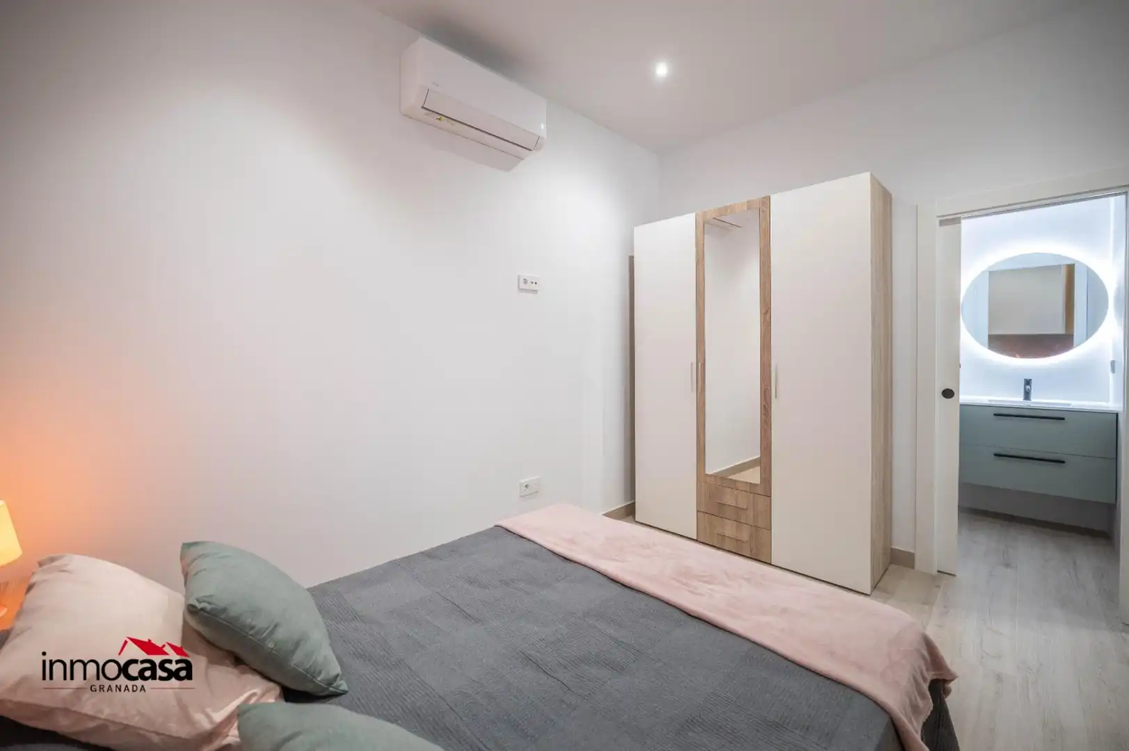 Habitación de Loft en venta en Granada con Aire acondicionado, Calefacción y Amueblado