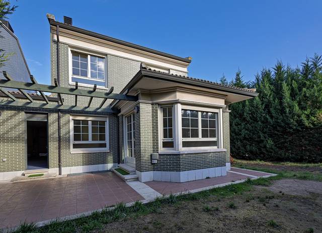 Casa adosada en Venta en  GOYESCAS en El Berrocal